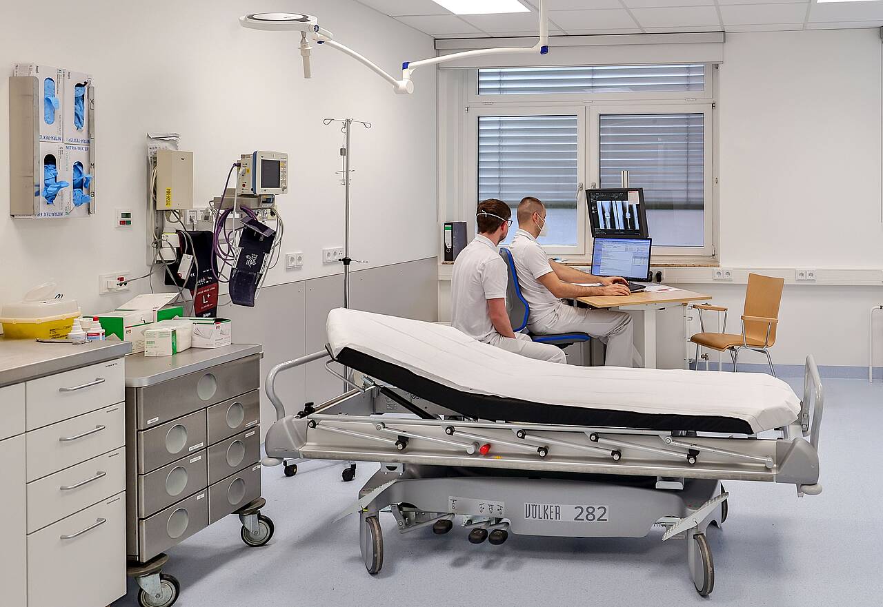 Sieben moderne Behandlungsräume für die Versorgung der Patienten hat die neue Notaufnahme des Klinikums in den Pfeifferschen Stiftungen. 